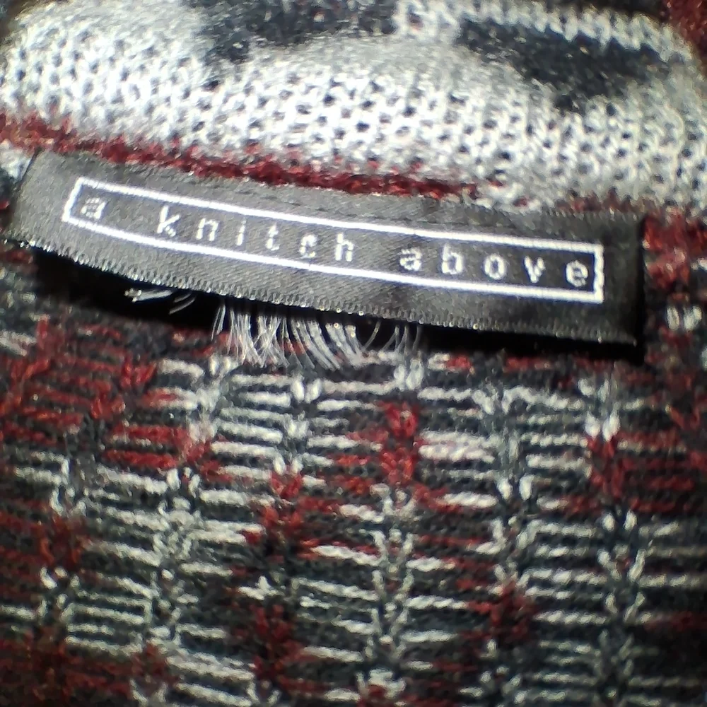 A Knitch Above Geometric Pattern Sweater Cardigan - Red and Black - Picture 5 of 8